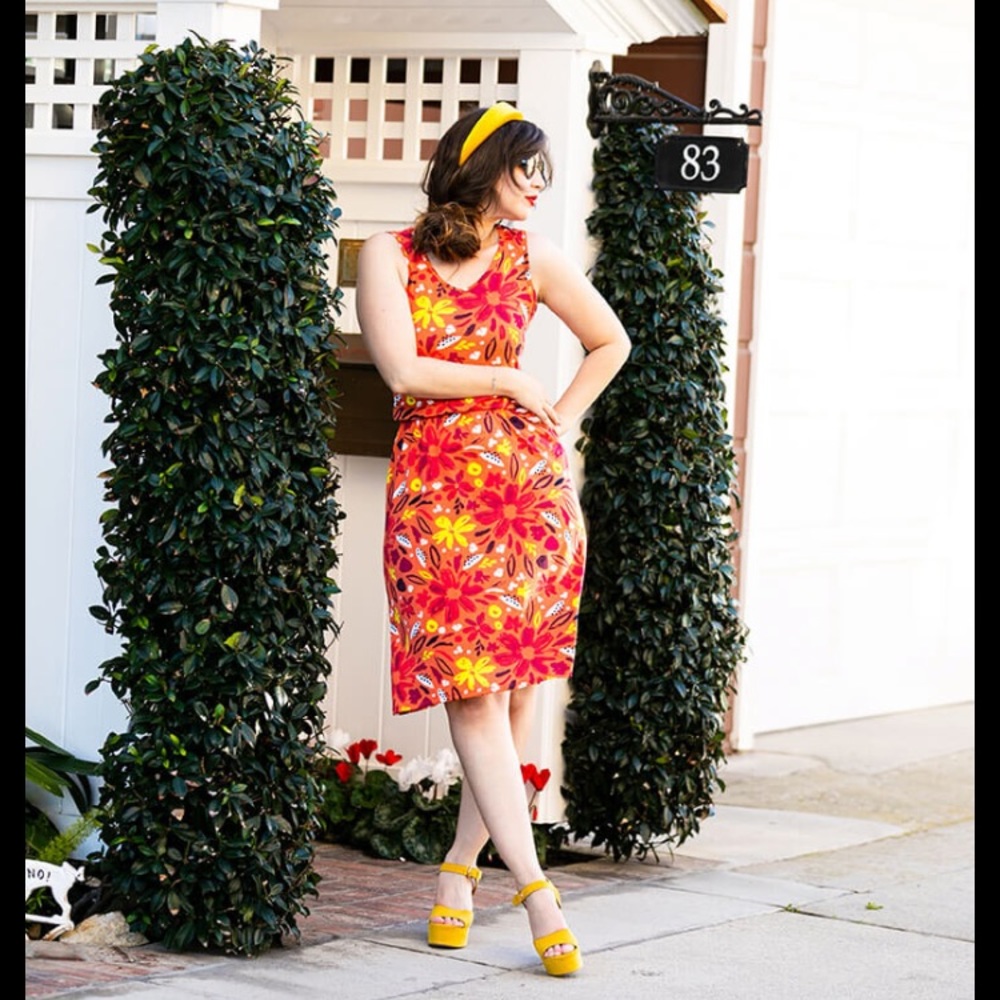🌼NWT LULAROE SUMMER DRESS SIZE MEDIUM🌼